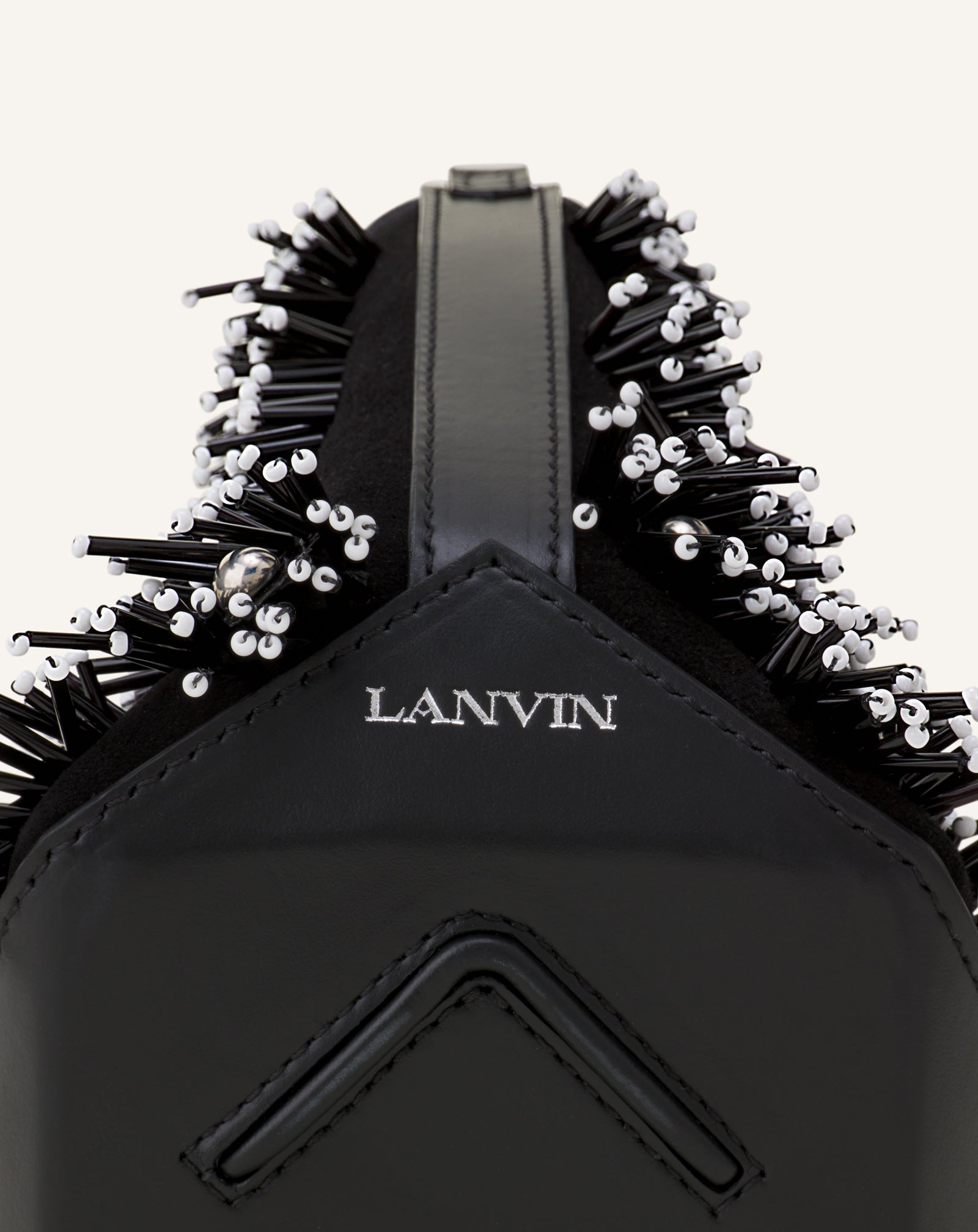 Sac Seau Catch By Lanvin En Cuir Brodé Black