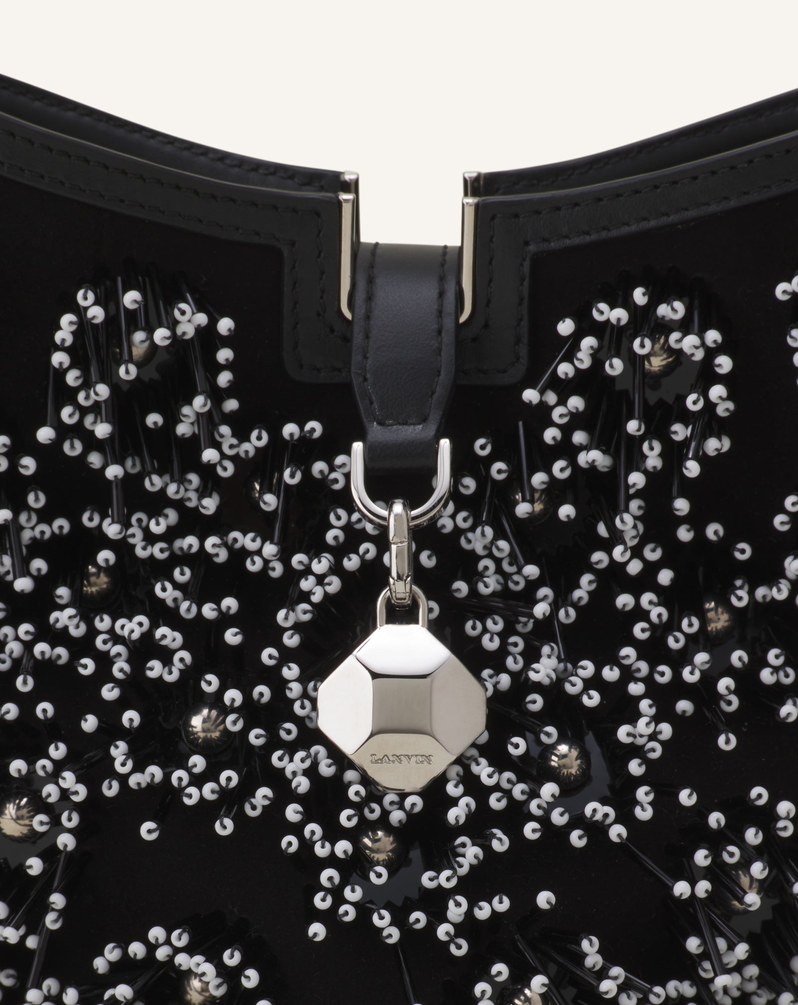 Sac Seau Catch By Lanvin En Cuir Brodé Black