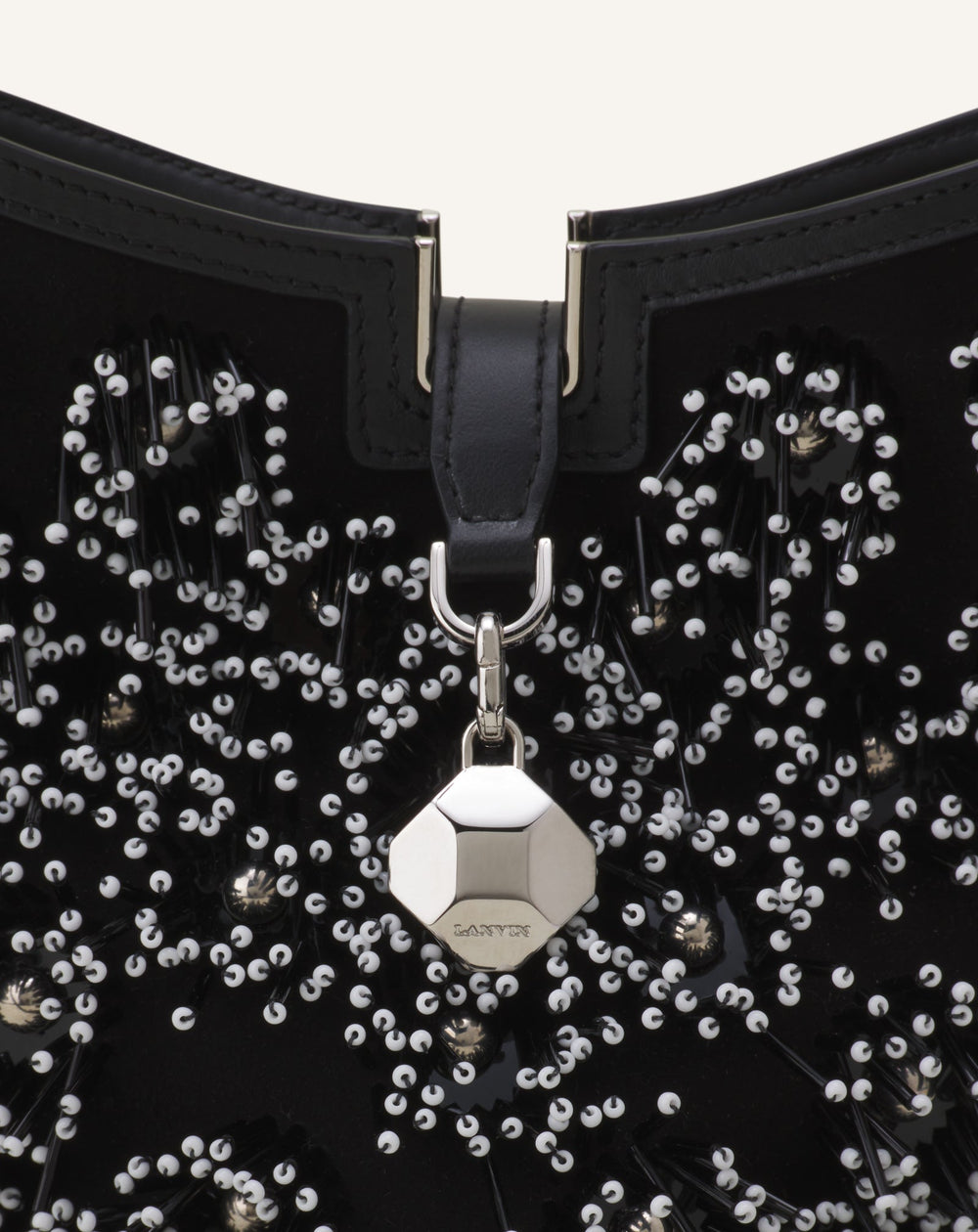 Sac Seau Catch By Lanvin En Cuir Brodé Black