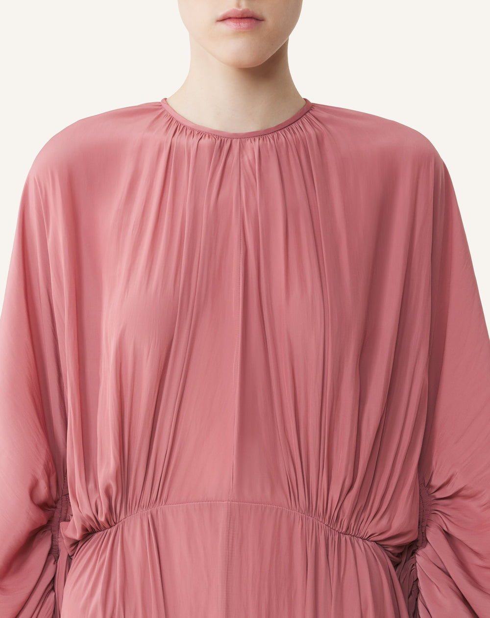 Robe Cintrée En Charmeuse Pink