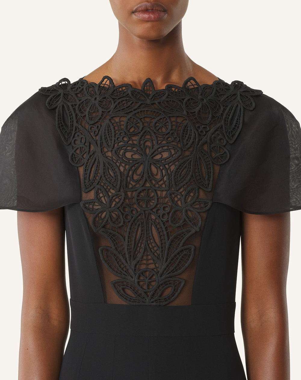 Robe À Plastron Brodé En Georgette De Soie Black