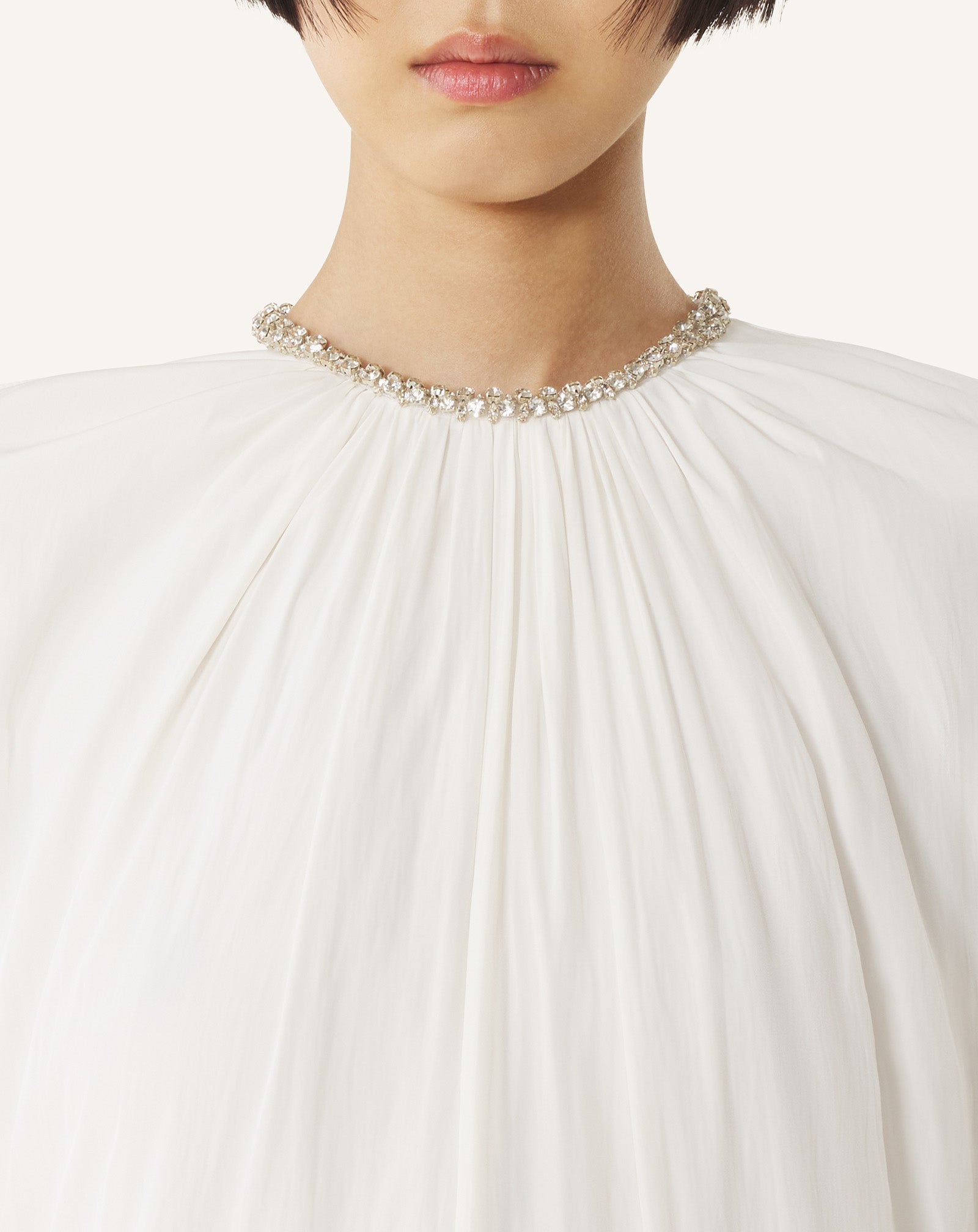 Robe Brodée En Charmeuse White