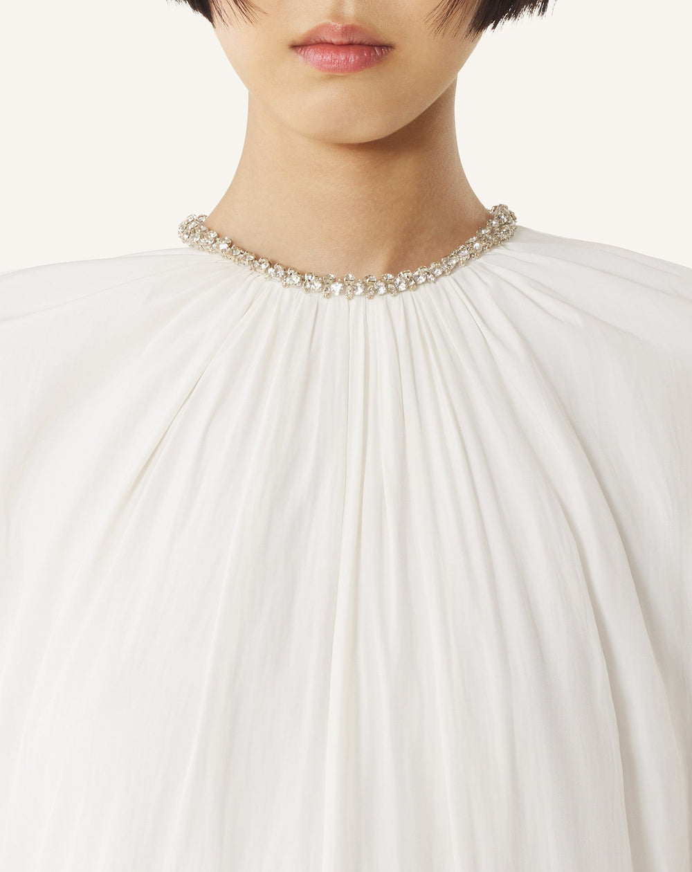 Robe Brodée En Charmeuse White