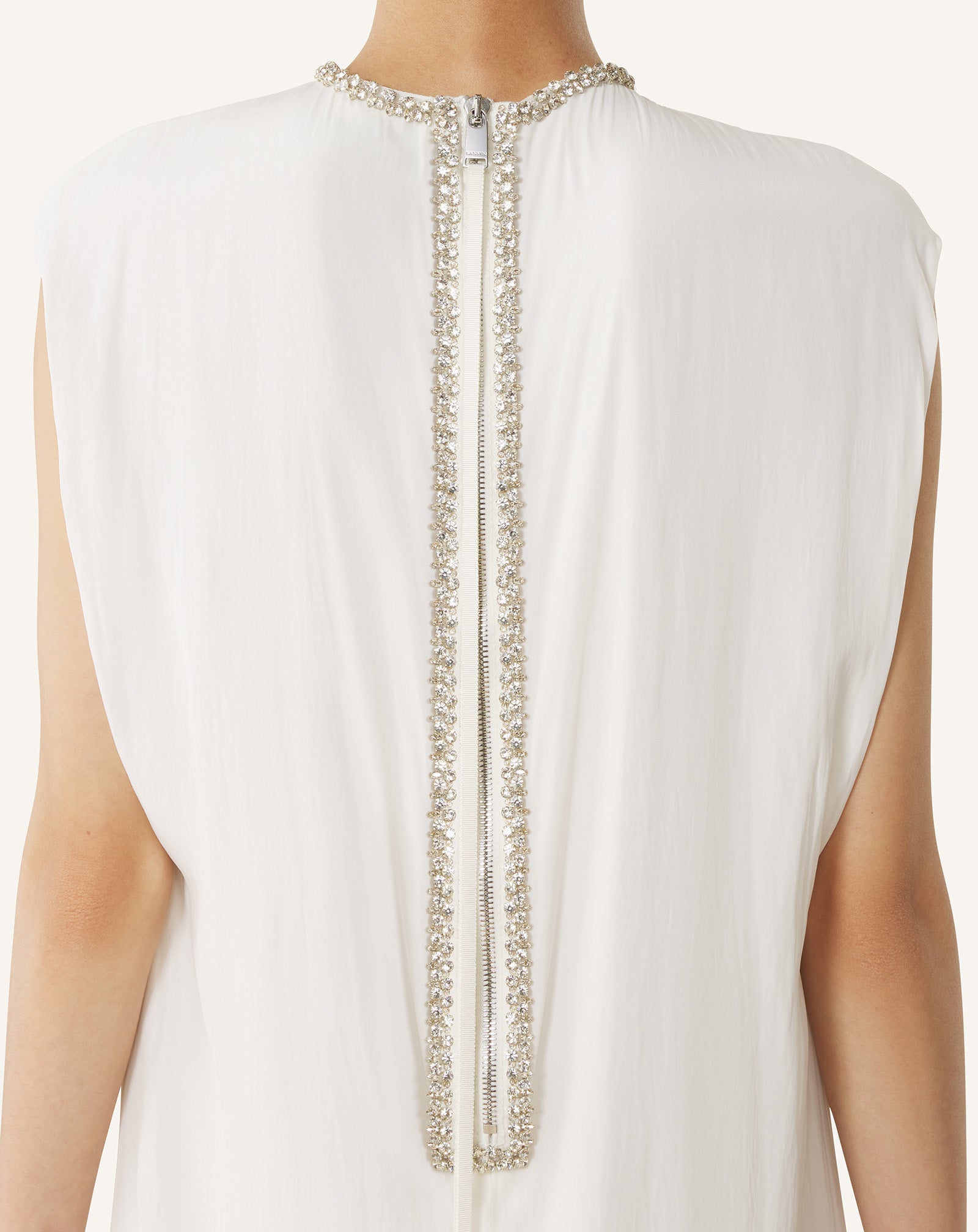 Robe Brodée En Charmeuse White
